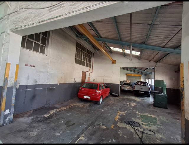 433M² WAREHOUSE TO LET IN ARCADIA